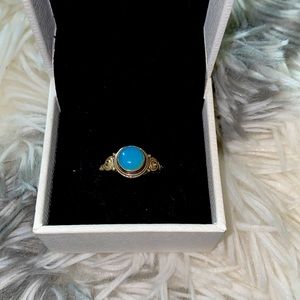 Beautiful sterling silver ring